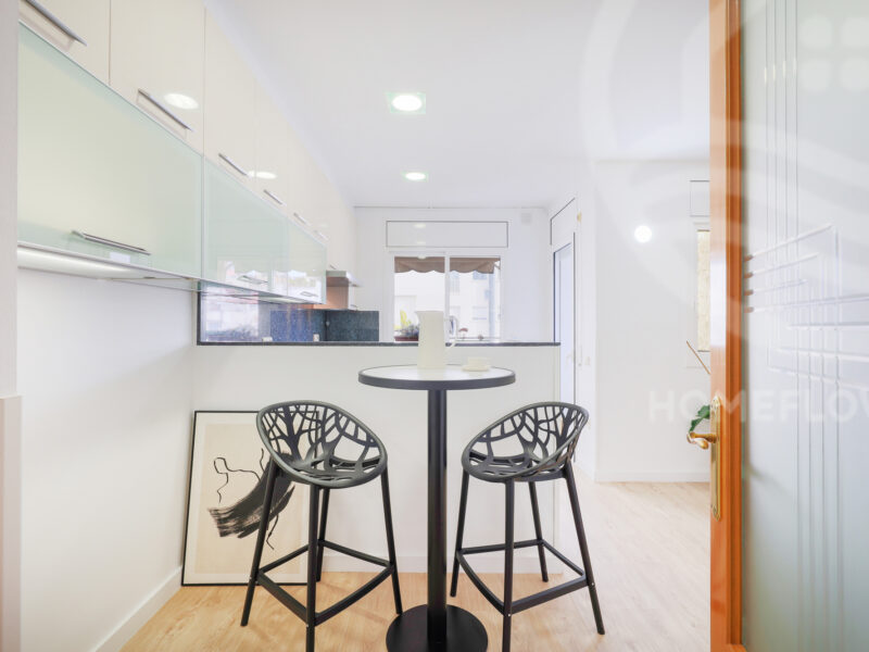 Piso renovado y amueblado en el centro de Vilanova i la Geltrú