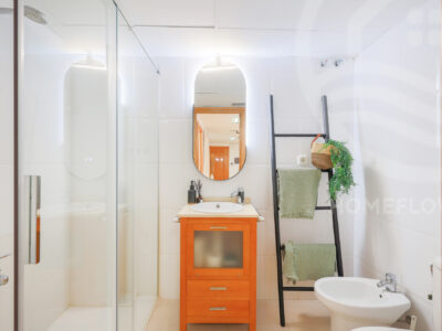 Piso renovado y amueblado en el centro de Vilanova i la Geltrú