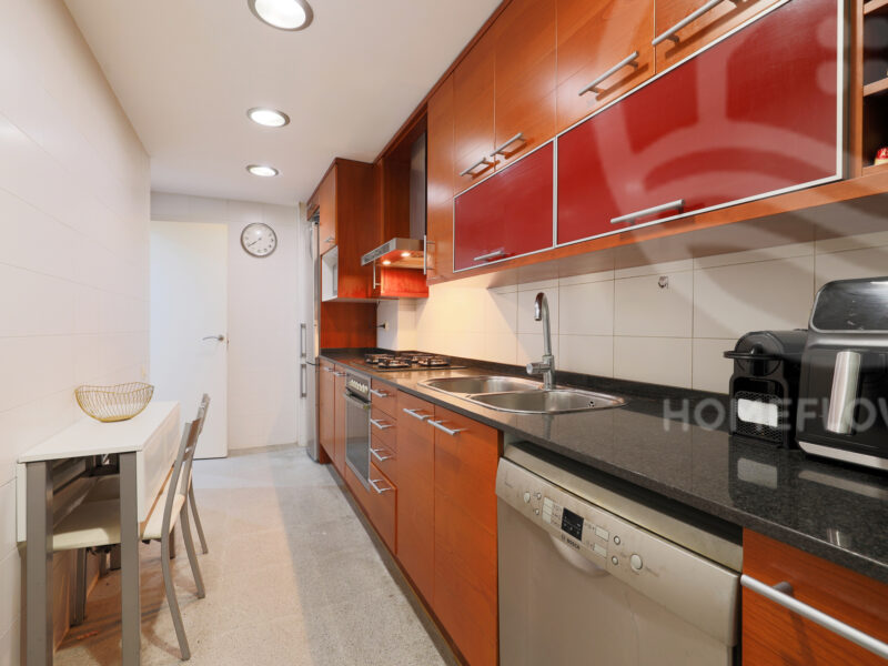 Piso céntrico con terraza, parking y trastero en Sant Adrià de Besòs