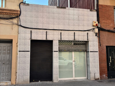 Una casa con patio en pleno Sant Adrià... o el solar perfecto para tu próximo proyecto. Tú decides.