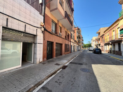 Una casa con patio en pleno Sant Adrià... o el solar perfecto para tu próximo proyecto. Tú decides.